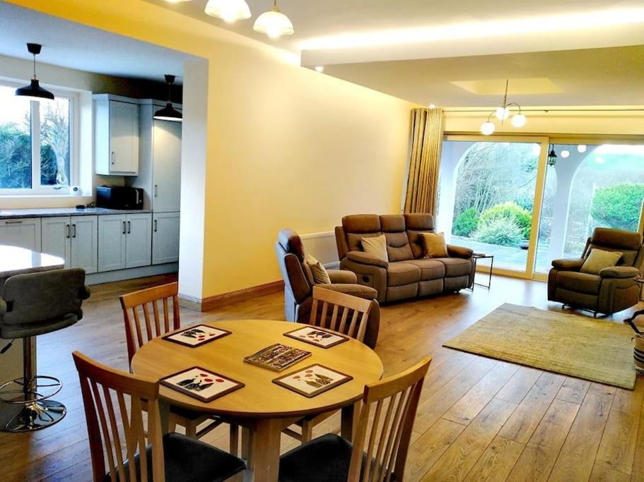 Annalee House, Knappagh Valley - 1 Hour To Airport *